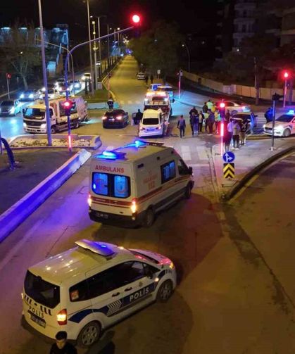 Kırıkkale’de zincirleme trafik kazası: 2 yaralı