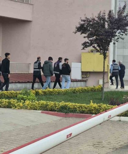 Sahte polis vurgununda 5 tutuklama