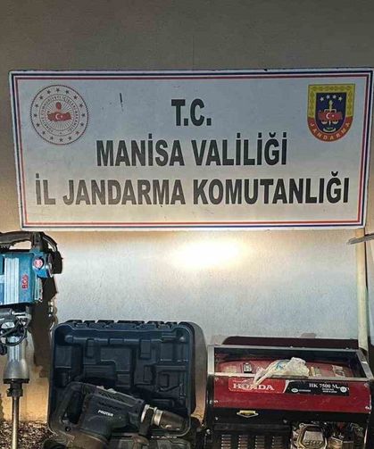 Ormanlık alanda kaçak kazıya suçüstü