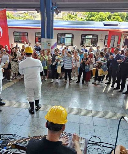 Turistik Karaelmas Ekspresi Zonguldak’a ulaştı