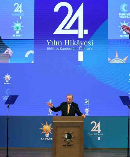 Cumhurbaşkanı Erdoğan: "Dünden beri AK Parti ailesinin yeni üyelerine saldıranlara ‘hadi oradan’ diyorum"