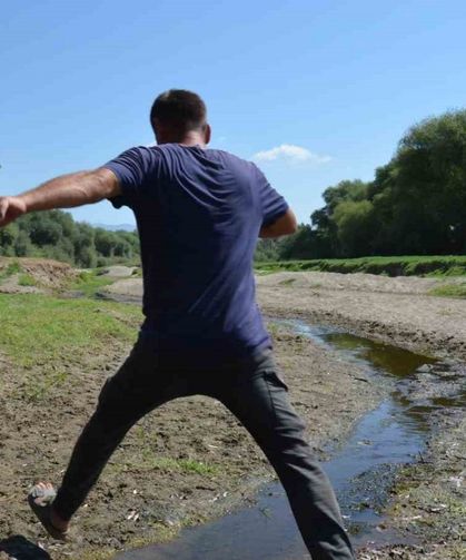 Gediz Nehri’nde alarm