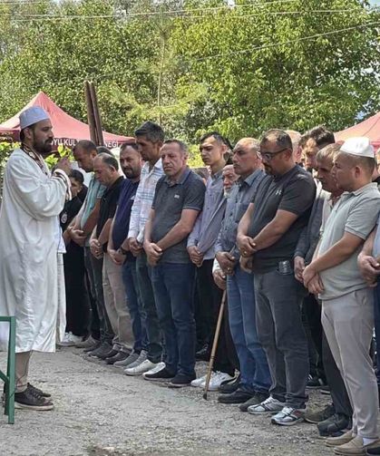 Nişanından iki gün sonra hayatını kaybeden genç DJ, son yolculuğuna uğurlandı