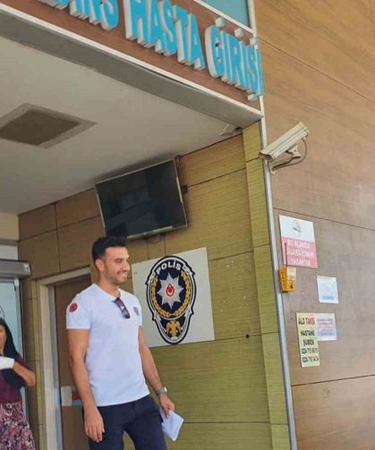 Parmaklarını salça makinesine kaptırdı