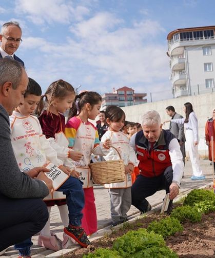 Çankırı’da Minik Öğrenciler Dünya Gıda Günü’nü “Üretim ve Paylaşım”la Kutladı