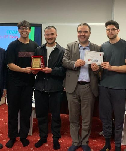 Çankırı'da Şiir, Makale ve Bilgi Yarışmalarında Dereceye Giren Öğrenciler Ödüllerini Aldı