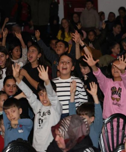 Hasan Sopacı’dan Çocuklara Sanat Dolu Tiyatro Etkinliği