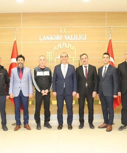 Gençlik ve Spor’dan Vali Taşolar’a Veda Ziyareti