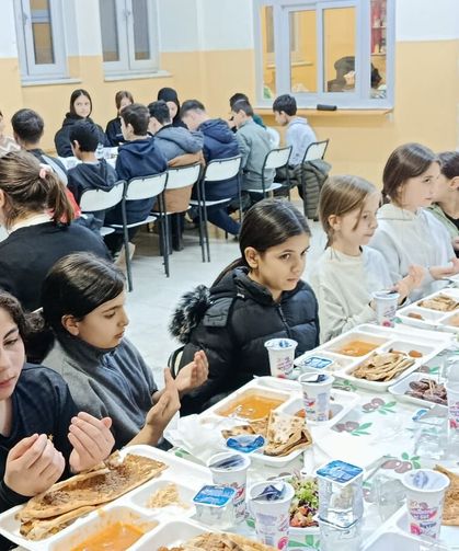 Çankırı TOKİ Ortaokulunda Öğrenci ve Öğretmenler İftarda Buluştu