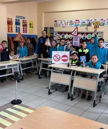 Çankırı Emniyetinden Miniklere Polislik ve Trafik Eğitimi