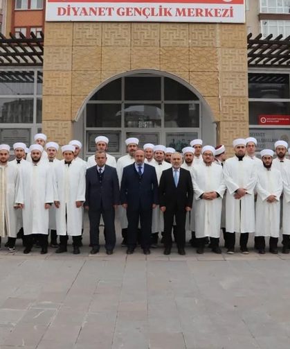 Çankırı’da Yeni Din Görevlilerine Cübbe-Sarık Tevdi Merasimi