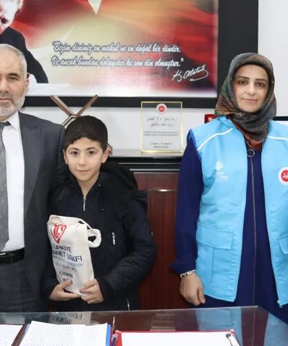 Çankırı’da “Hediyem Kur’an Olsun” Projesiyle Öğrencilere Kur’an-ı Kerim Hediye Edildi