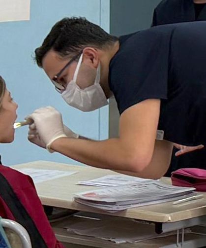 ÇAKÜ Yeryüzü Doktorları Geleceğin Gülüşlerini Korumak İçin Sahaya İndi