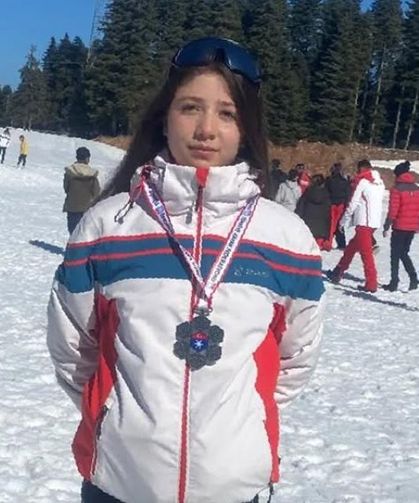 Çankırılı Sporcu Rabia Sarsılmaz Kayaklı Koşuda Türkiye İkincisi Oldu