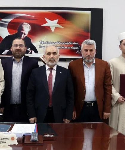 Çankırı'da Hafızlıklarını Tamamlayan Öğrencilere Belgeleri Verildi