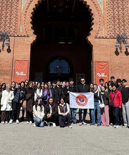 Çankırı TOBB Fen Lisesi Öğrencileri Tarih ve Kültürle Dolu İspanya-Endülüs Turu Yaptı