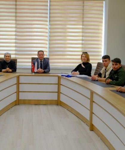 Yapraklı Çok Programlı Anadolu Lisesi Öğrencileri Prag’da Staj Yapacak