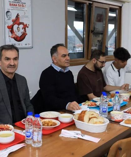 Çankırı Valisi Hüseyin Çakırtaş Öğrencilerle İftar Sofrasında Buluştu