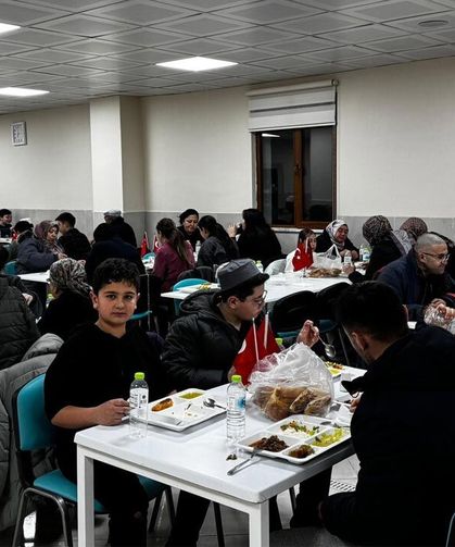 Çerkeş’te Kur’an Kursunda Öğrenciler ve Veliler İftarda Buluştu