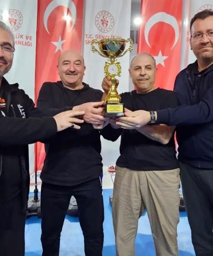 Kurşunlu’da Sağlık Çalışanları Tıp Bayramı İçin Raket Salladı