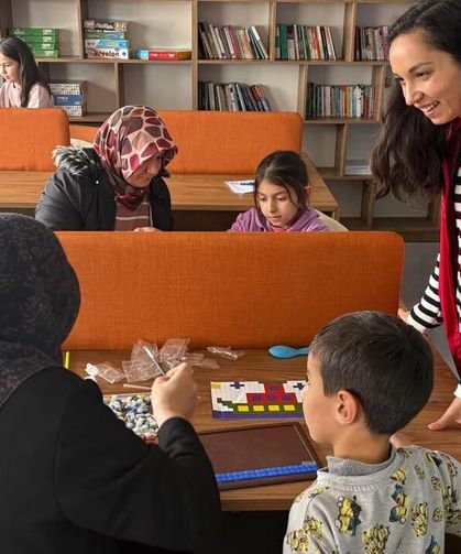 Orta’da Teknoloji Bağımlılığına Karşı Cam Mozaik Atölyesi