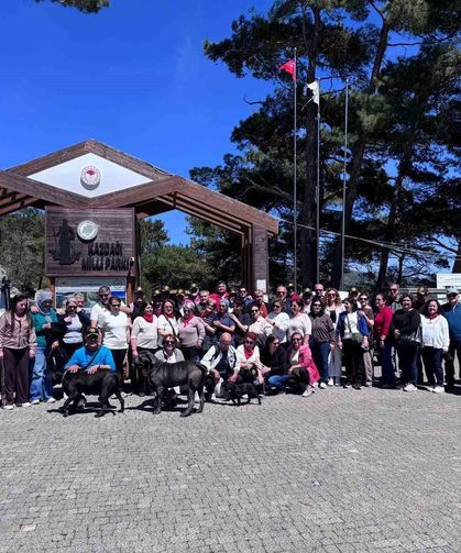 Çankırı mezunları Edremit'te hasret giderdi