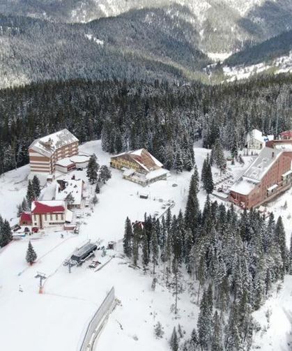 Nisan ayında Ilgaz Dağı'nda kışı aratmayan manzara