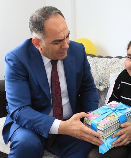 Çankırı Valisi Çakırtaş’tan Evde Eğitim Gören Öğrencilere Moral Ziyareti