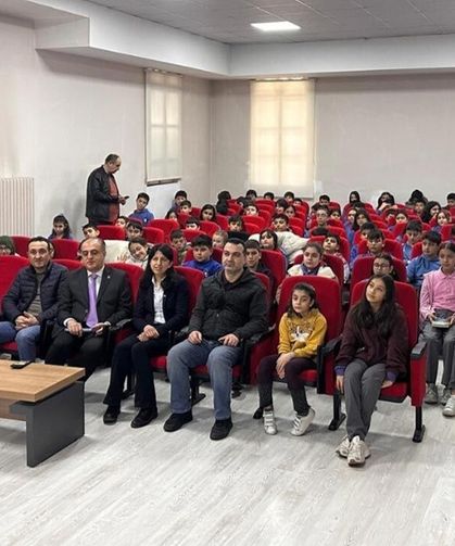 Yazar Nehir Aydın Gökduman Çankırı İsmet İnönü Ortaokulu’nda Öğrencilerle Buluştu