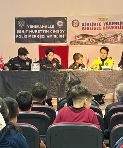 Çankırı Karakolu Tiyatro Oyunu Şabanözü’nde Öğrencilerle Buluştu
