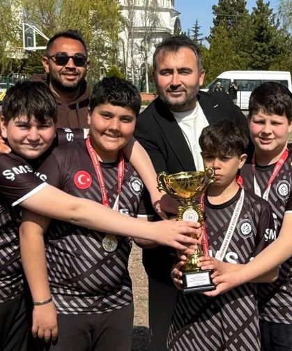 Şabanözü Şehit Murat Somuncu Ortaokulu Bocce’de İl Birincisi Oldu