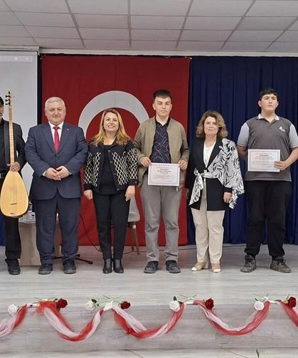 Çankırı’da “Bayrak Sevgisi” Şiir Yarışmasının Kazananları Belli Oldu