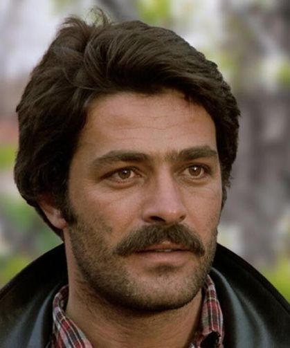 Ünlü sanatçı Kadir İnanır hayatını kaybetti