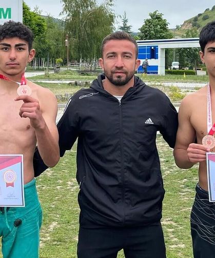 Şabanözü’nün güreşçileri Türkiye üçüncüsü oldu