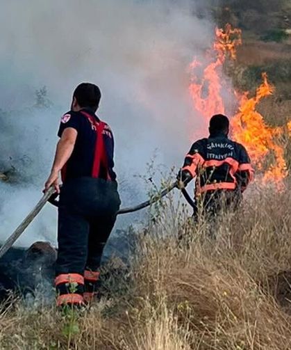 Çankırı RTE Parkı karşısında çıkan yangın büyümeden söndürüldü
