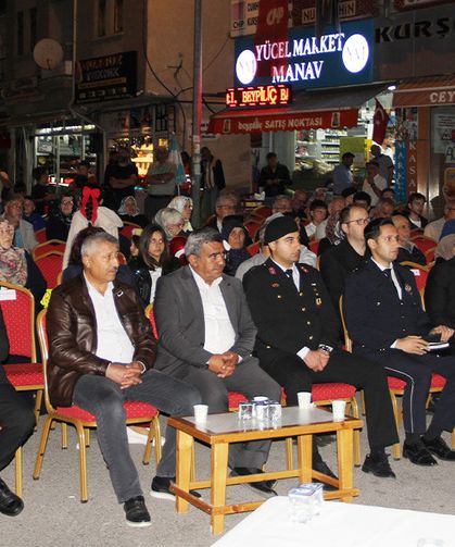 Kurşunlu'da 15 Temmuz Demokrasi ve Milli Birlik Günü'nde şehitler anıldı