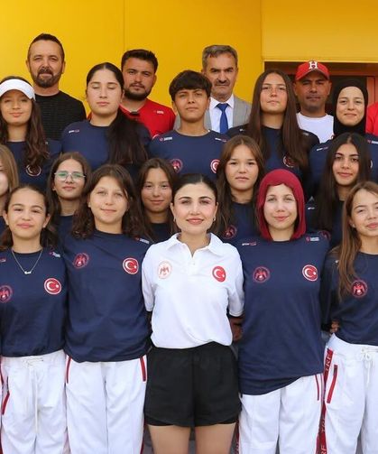 U15 Softbol Milli Takımı'na Çankırı'da moral ziyareti