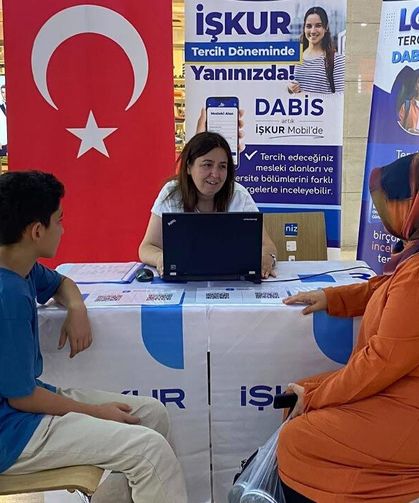 İŞKUR’dan tercih döneminde gençlere DABİS desteği