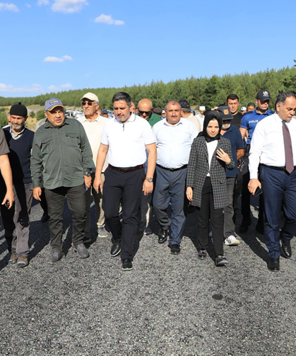 Vali Çakırtaş, Kurşunlu ve Orta’daki yol çalışmalarını inceledi
