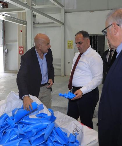 Vali Çakırtaş Yakınkent OSB’de sanayi tesislerini ziyaret etti.