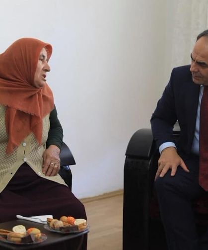 Vali Çakırtaş’tan şehit annesi Gülperi Bayram’a ziyaret
