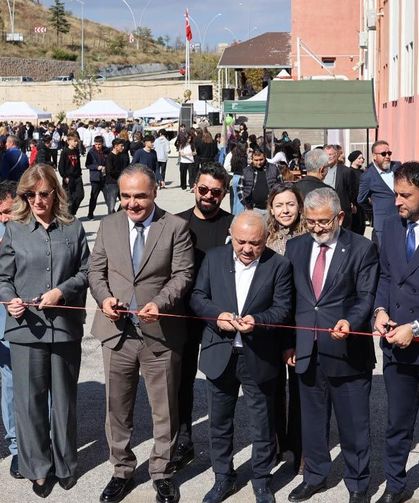 Çankırı’da öğrenciler, öğretmenler ve veliler kermeste buluştu