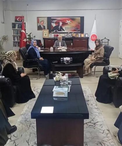 Kur’an kursu yöneticilerinden İl Müftüsü Mehmet Şahin’e ziyaret