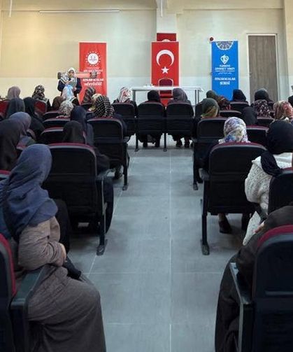 Atkaracalar’da hanımlara yönelik irşad programı düzenlendi