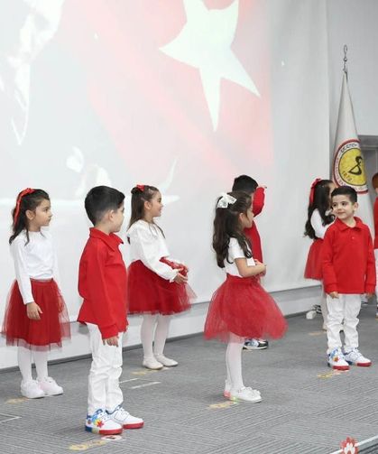 Çerkeş’te miniklerden Cumhuriyet Bayramı gösterisi