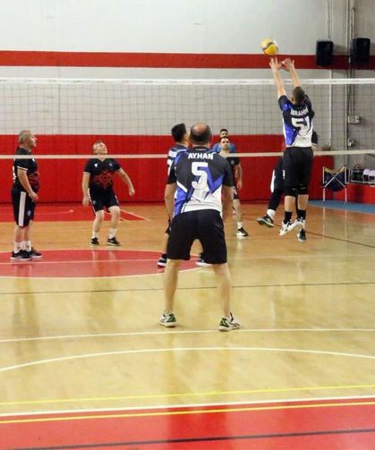 Çankırı’da kamu çalışanlarının voleybol heyecanı başladı