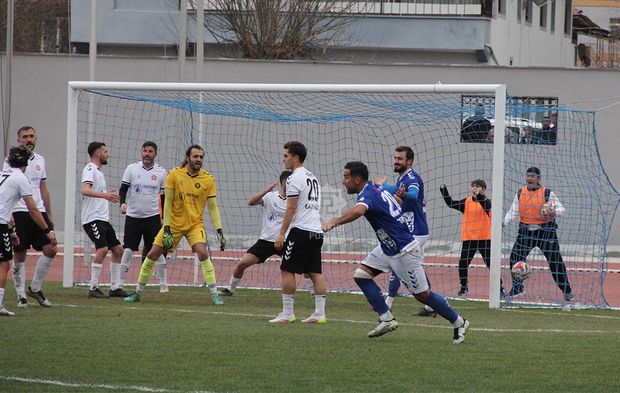 Çankırı FK - Yeniçağa Spor karşılaşmasından kareler