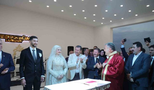 Yavaş ile Gökçek nikah masasında