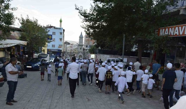 Dicle’de ‘Hayat Namazla Güzeldir’ etkinliği düzenlendi