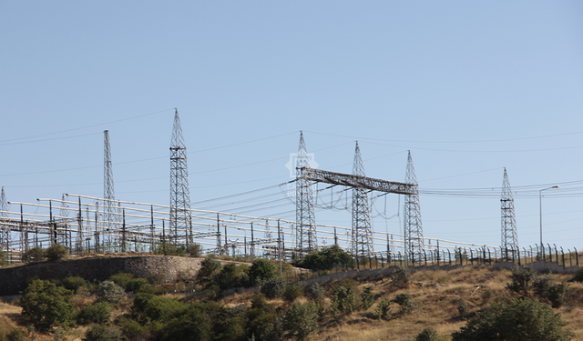 Çankırı’da elektrik kesintileri vatandaşı canından bezdirdi